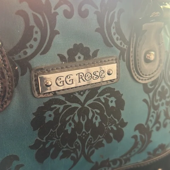 Beautiful Statement Bag - Picture 2 of 4